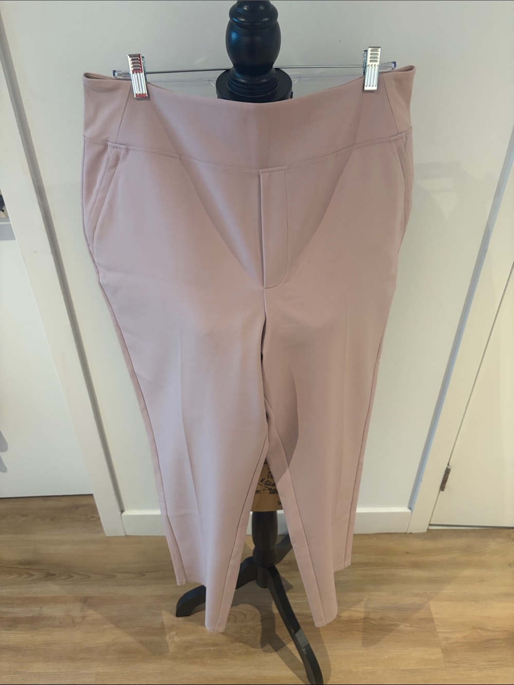 Athleta Endless pants Soft Blush Straight-Leg Pull-On Pants